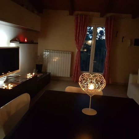 Andrea'S Apartments - Chiasserini Milan Bagian luar foto